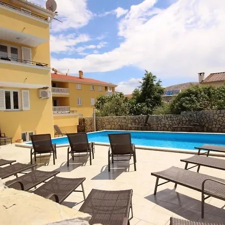 Apartment In Mit Eigenem Balkon