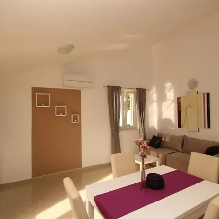 In Mit Eigenem Balkon Apartment